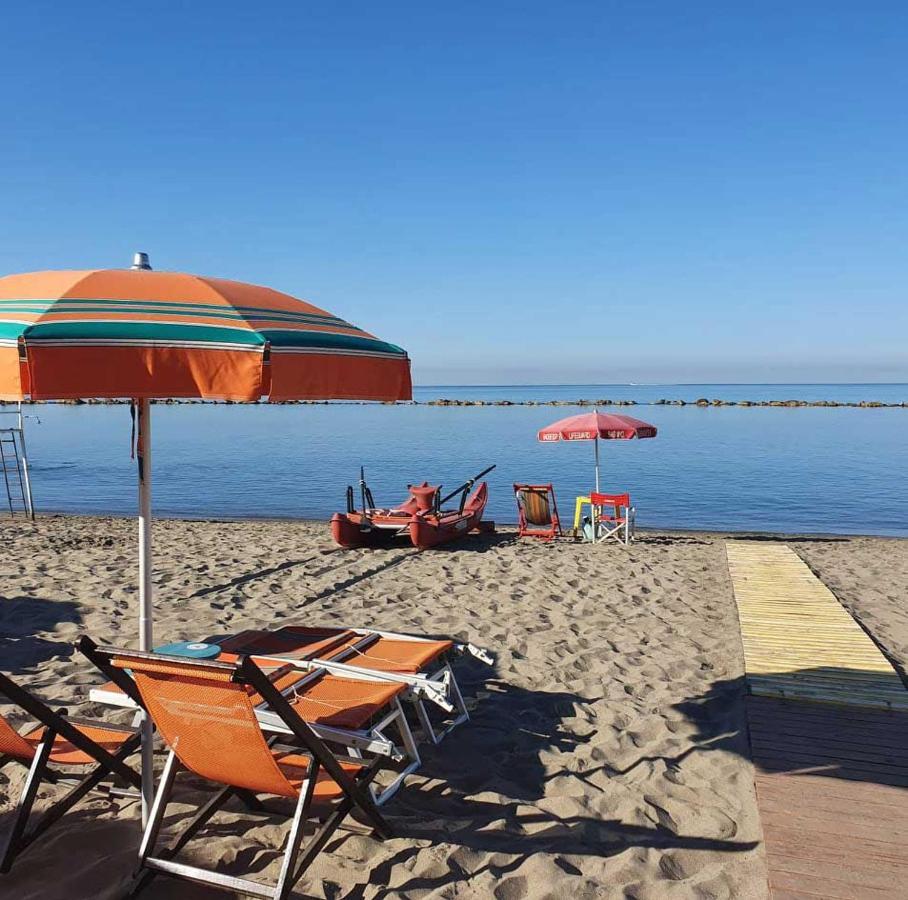 Camping Parco Vacanza Partaccia 2 Marina di Massa Exterior photo
