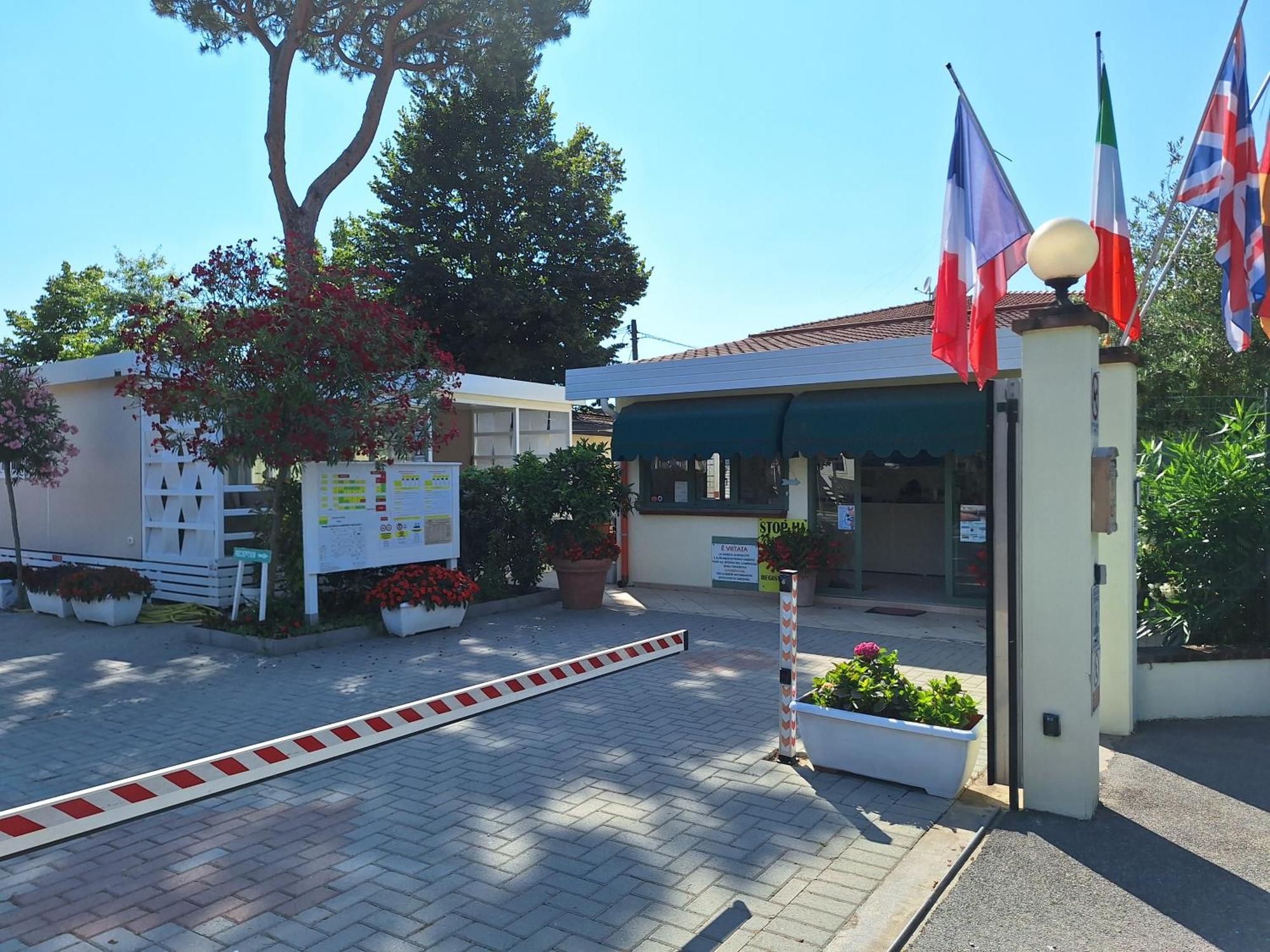 Camping Parco Vacanza Partaccia 2 Marina di Massa Exterior photo