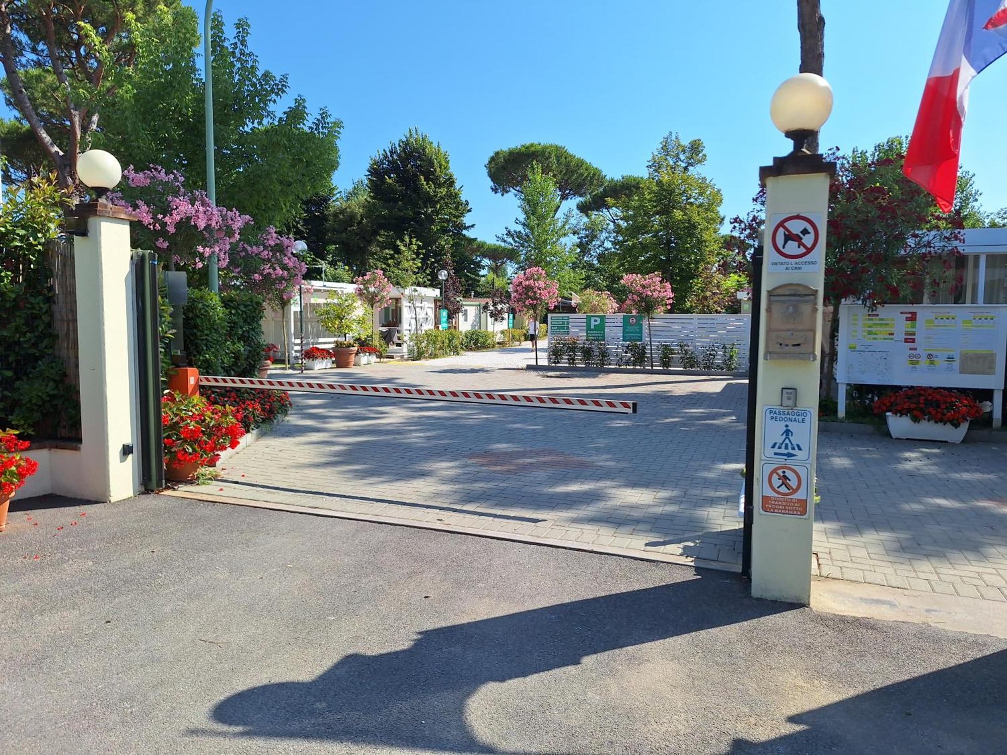 Camping Parco Vacanza Partaccia 2 Marina di Massa Exterior photo